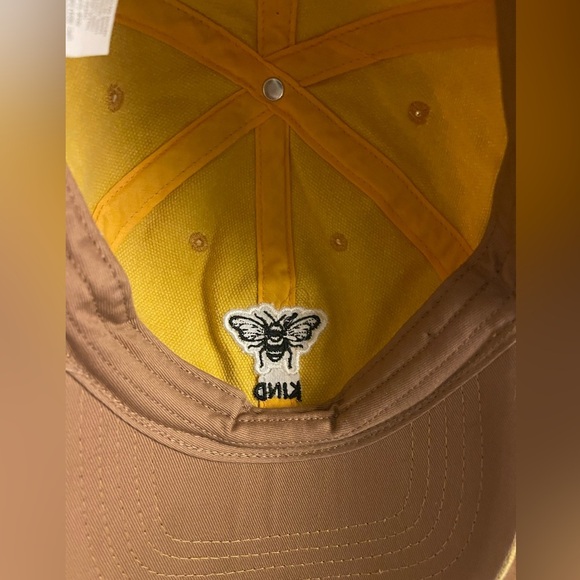 🐝 Yellow 🐝 BE KIND Adjustable Baseball Cap with embroidery. New condition - Picture 10 of 11